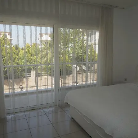 Elegant 2 Bedroom *