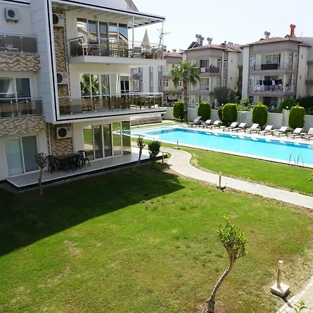 Elegant 2 Bedroom Apartment *
