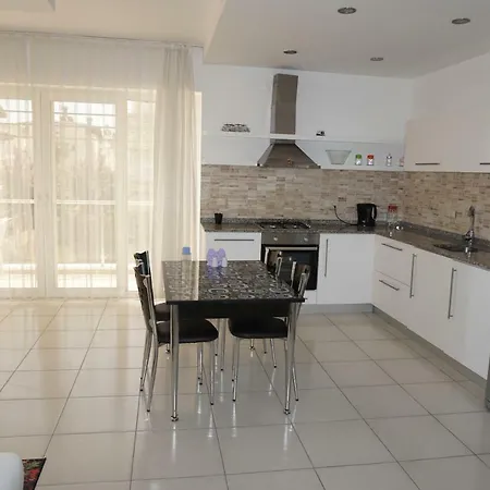 Elegant 2 Bedroom Apartment